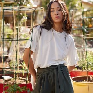 Aday Essentialist T-shirt